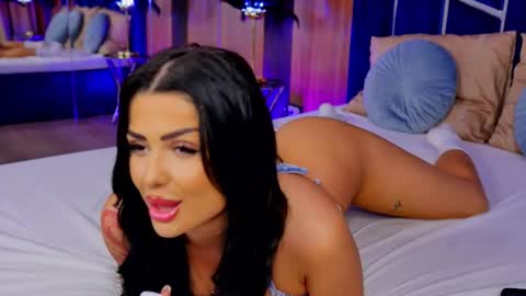 Snapshot of kyliekroftt chatting on 11-22-25, 09:14 Jenny online show from 11-22-25, 09:14