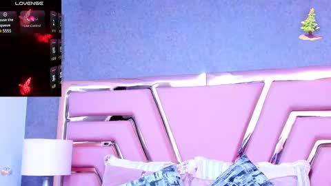 Snapshot of kyliemonnet chatting on 12-14-24, 04:31 Kylie jl online show from 12-14-24, 04:31