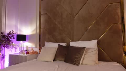 Snapshot of kylievee chatting on 01-27-25, 04:09 Kylie online show from 01-27-25, 04:09