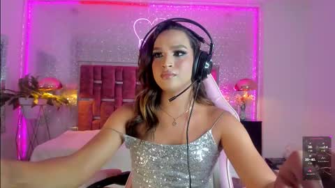 Kylie online show from 10-12-25, 04:44