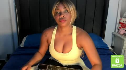 kylie white boobs online show from 04-14-26, 07:09