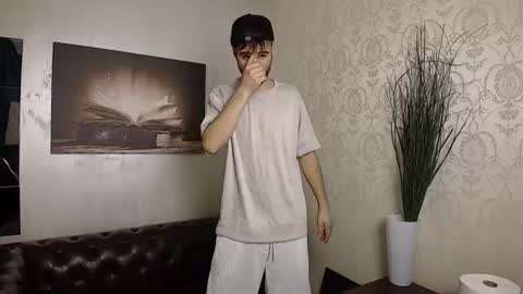 KyloEast online show from 07-23-26, 04:43