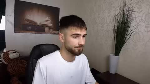 KyloEast online show from 07-28-26, 04:41
