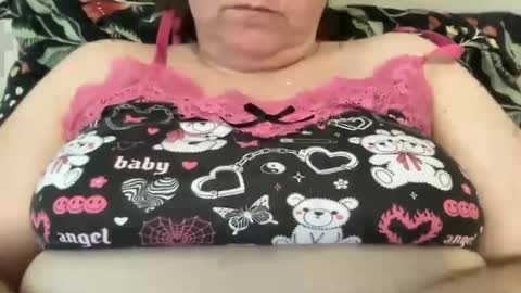 Snapshot of kylorencat chatting on 01-18-25, 03:49 KYLO online show from 01-18-25, 03:49