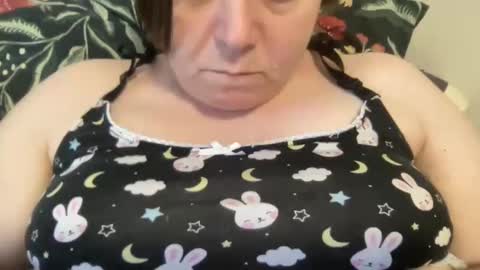 Snapshot of kylorencat chatting on 01-22-25, 05:17 KYLO online show from 01-22-25, 05:17