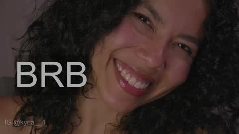 schedule 300 pm - 1100pm colombia time online show from 02-21-25, 10:15