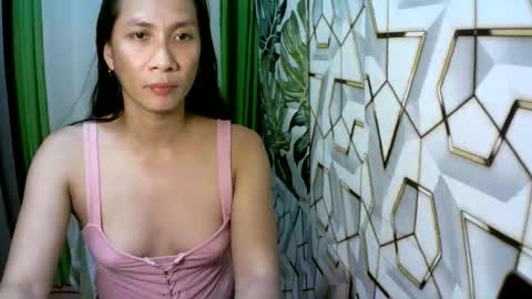 kyutshyne online show from 04-25-26, 09:12