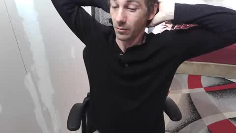 Snapshot of l1v1nth3dr3am chatting on 10-17-25, 10:07 l1v1nth3dr3am online show from 10-17-25, 10:07