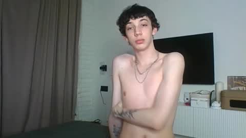 Snapshot of l8199 chatting on 01-31-26, 09:57 liam online show from 01-31-26, 09:57