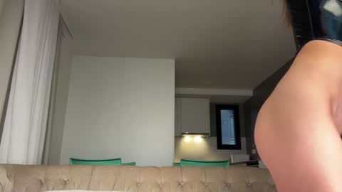 Julie online show from 09-15-25, 05:40