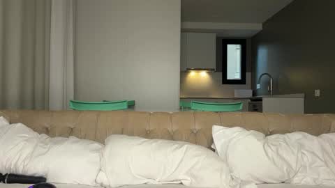 Julie online show from 09-22-25, 06:15