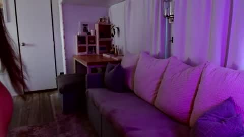 Snapshot of l_and_elle chatting on 02-19-25, 12:57 Giselle online show from 02-19-25, 12:57