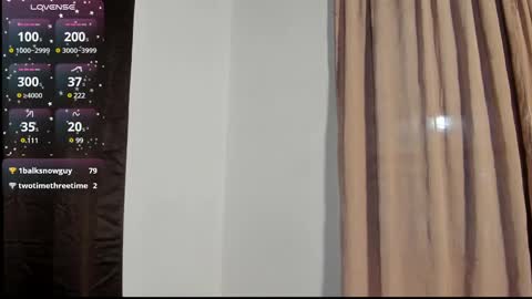 Snapshot of la_leonaaa chatting on 01-25-25, 01:43 Jazmin online show from 01-25-25, 01:43