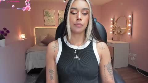 Snapshot of la_monitora chatting on 06-10-26, 11:31 T A T I A N A online show from 06-10-26, 11:31