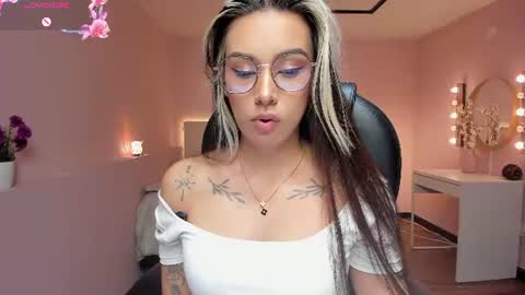 T A T I A N A online show from 06-18-26, 11:47