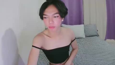 Laura online show from 11-09-25, 04:16