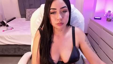  L A R A   online show from 02-19-26, 09:22