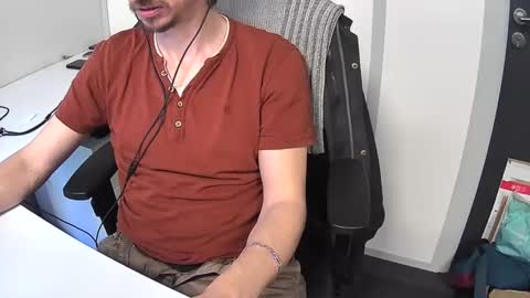 Snapshot of labelette007 chatting on 03-05-25, 04:46 labelette007 online show from 03-05-25, 04:46