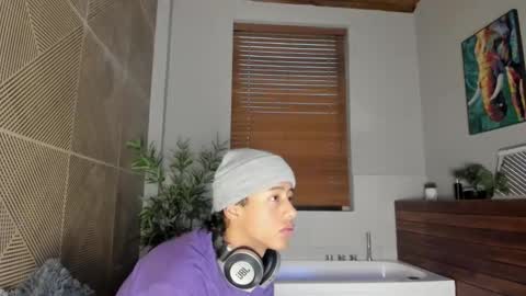 labrinthteasing online show from 12-22-25, 12:13