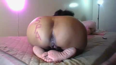 Snapshot of lachickadelbronx chatting on 01-21-25, 03:59 lachickadelbronx online show from 01-21-25, 03:59