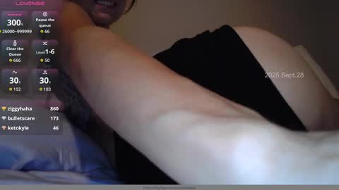 Lacie online show from 09-29-25, 04:17