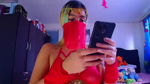 Snapshot of lacolombiana_bitch chatting on 06-04-26, 07:53 Valentina online show from 06-04-26, 07:53