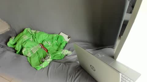 Akyra  online show from 04-13-26, 05:07