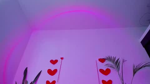 Snapshot of ladenandjuan chatting on 02-18-25, 10:36 Laden And Juan online show from 02-18-25, 10:36