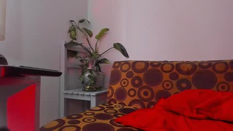 Snapshot of ladenandjuan chatting on 03-05-25, 09:26 Laden And Juan online show from 03-05-25, 09:26