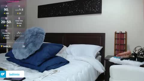 Mia online show from 12-10-24, 06:38