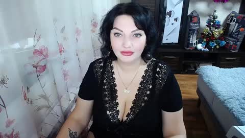 lady_boom_ online show from 12-08-24, 10:19