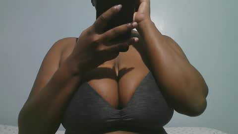 lady_dearra online show from 02-19-26, 02:51