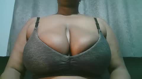 lady_dearra online show from 04-21-26, 01:53