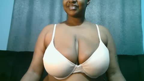 lady_dearra online show from 06-11-26, 02:33