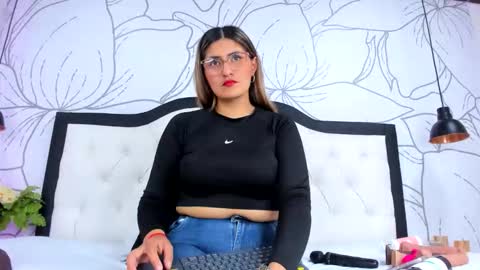 LADY  online show from 02-18-26, 02:07