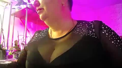 Lady Gloria online show from 01-01-25, 03:13