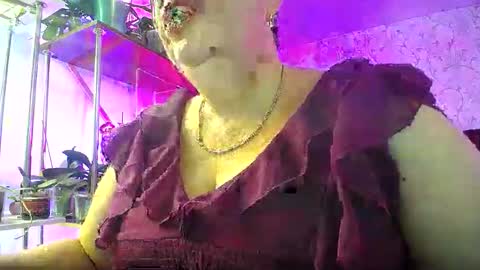 Lady Gloria online show from 09-11-25, 03:50