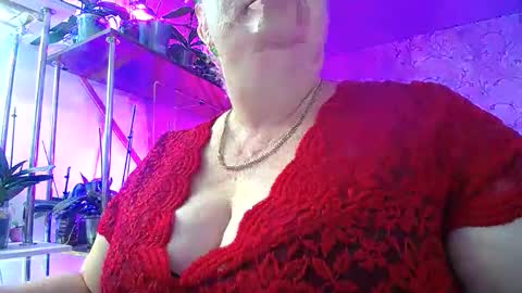 Lady Gloria online show from 09-24-25, 01:58