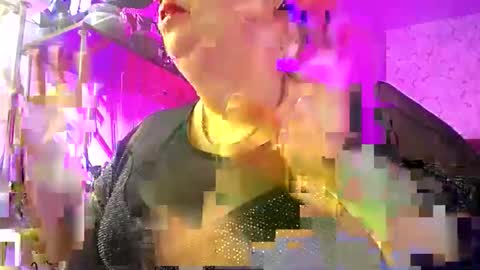 Snapshot of lady_gloria chatting on 01-06-26, 05:11 Lady Gloria online show from 01-06-26, 05:11