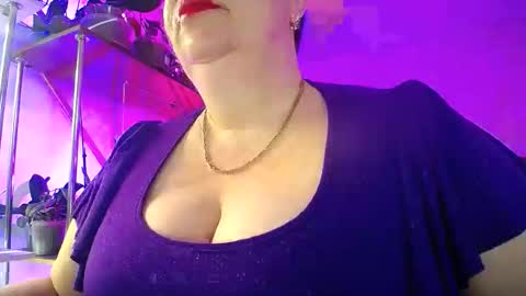 Snapshot of lady_gloria chatting on 01-11-26, 06:29 Lady Gloria online show from 01-11-26, 06:29