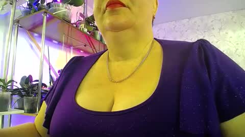 Snapshot of lady_gloria chatting on 02-28-26, 09:43 Lady Gloria online show from 02-28-26, 09:43