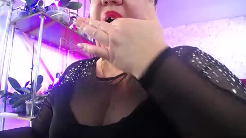 Snapshot of lady_gloria chatting on 03-07-26, 08:22 Lady Gloria online show from 03-07-26, 08:22