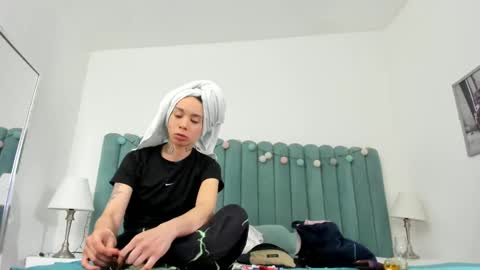 Lady godss online show from 01-13-25, 02:50