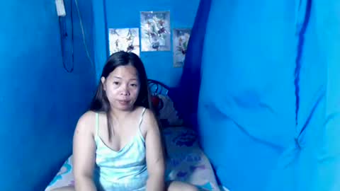 Snapshot of lady_in_bed69 chatting on 05-25-26, 10:27 lady_in_bed69 online show from 05-25-26, 10:27