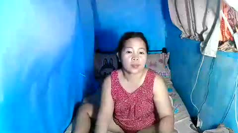Snapshot of lady_in_bed69 chatting on 06-11-26, 12:32 lady_in_bed69 online show from 06-11-26, 12:32