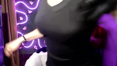 Snapshot of lady_kathy chatting on 09-19-25, 06:59 lady_kathy online show from 09-19-25, 06:59