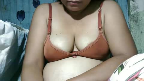 lady_love063 online show from 01-18-26, 08:45