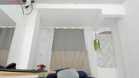 Snapshot of lady_miss___ chatting on 06-04-26, 12:33 lady_miss___ online show from 06-04-26, 12:33