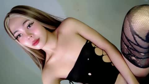 Snapshot of lady_of_pleasure28 chatting on 12-26-24, 11:54 Ella online show from 12-26-24, 11:54