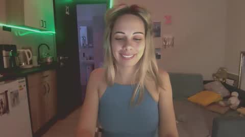 lady_smile69 online show from 09-21-25, 04:08